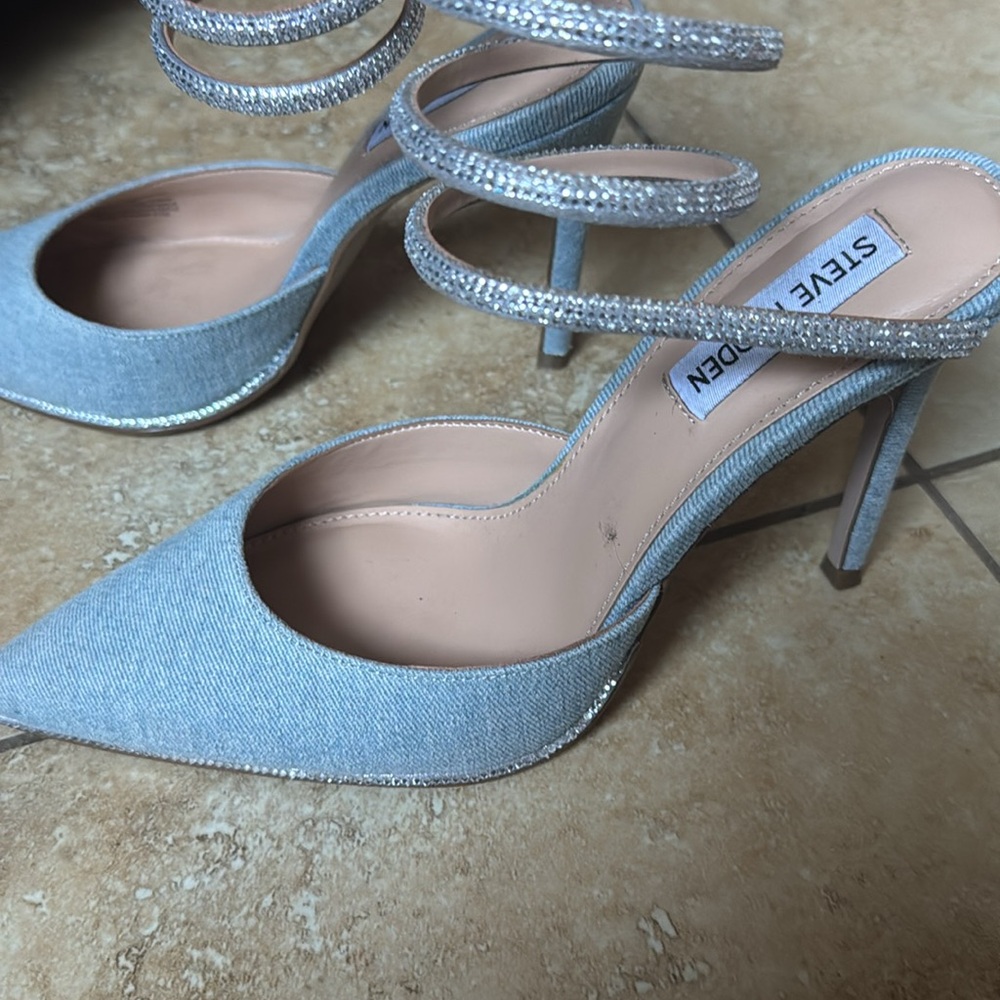 Steve Madden Light denim Emerson-V Rhinestone Ankle Wrap Dress Pumps sz 8M - Picture 3 of 4
